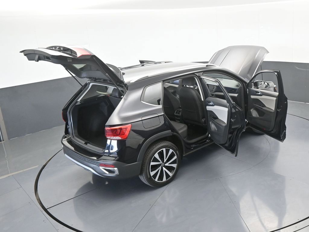 Used 2024 Volkswagen Taos SE image 69