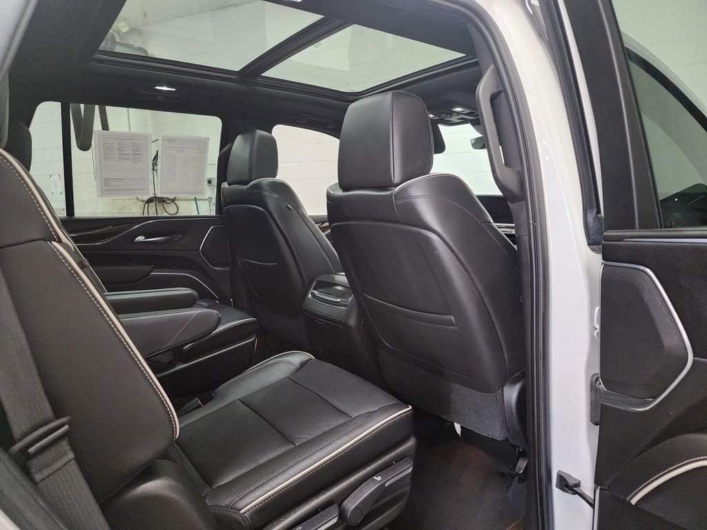 Used 2021 Cadillac Escalade Premium Luxury w/ Performance Package AWD/4WD image 37