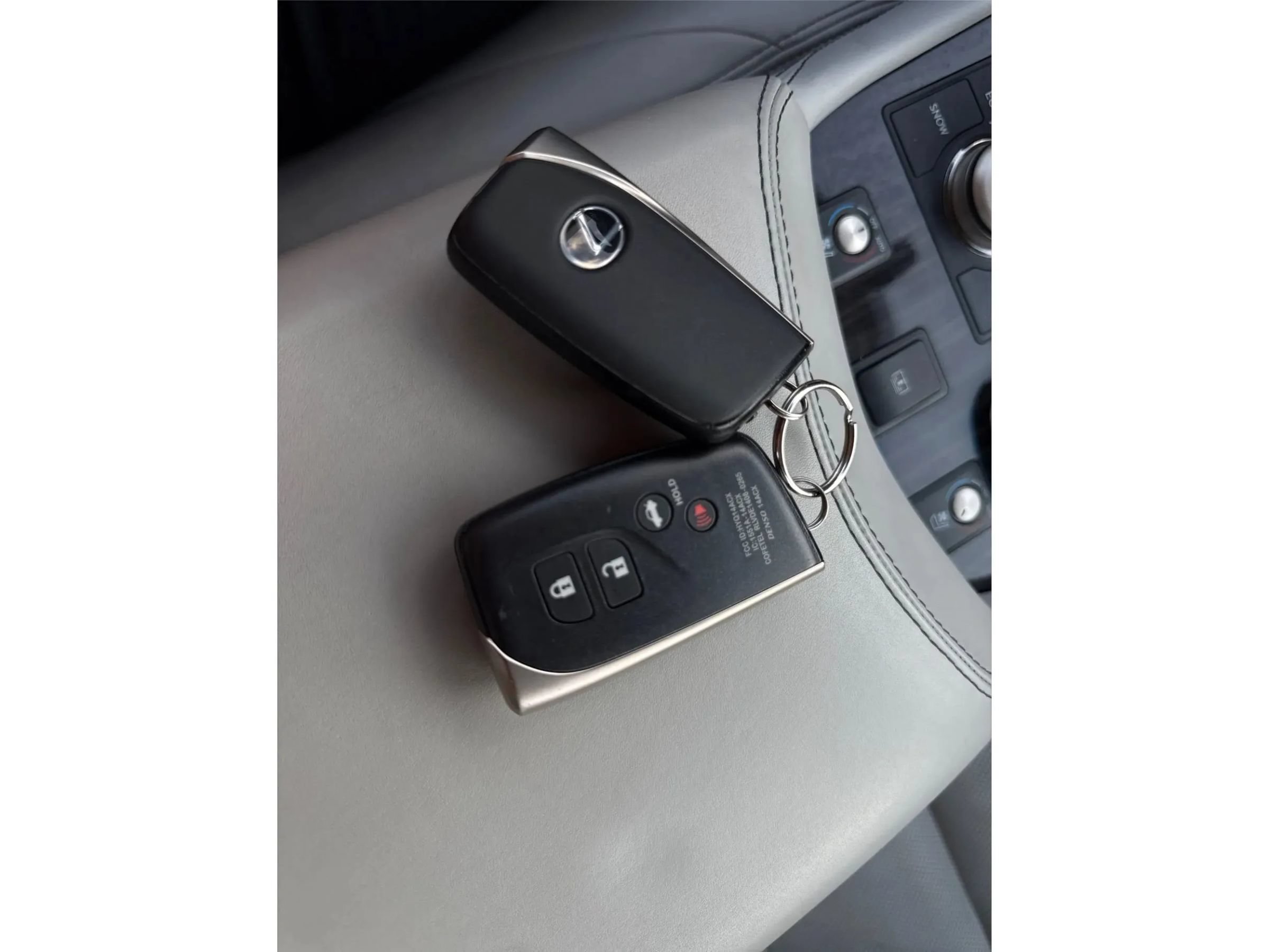 Used 2014 Lexus LS 460 w/ Comfort Package RWD image 15