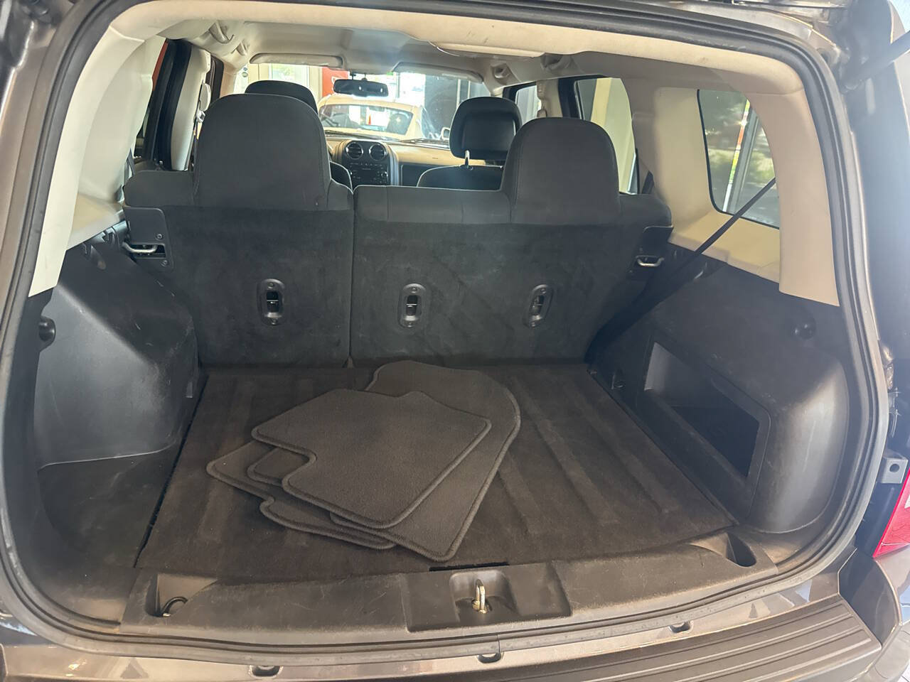 Used 2016 Jeep Patriot Sport FWD image 25
