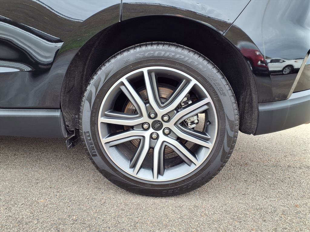 Certified 2024 Ford Edge Titanium w/ Equipment Group 301A image 7