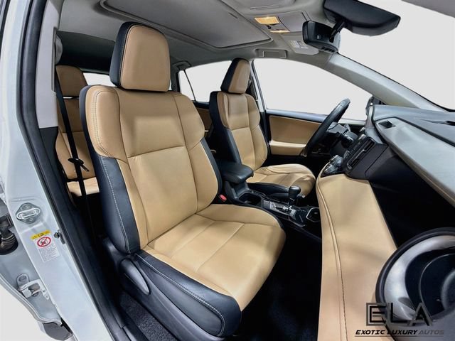 Used 2018 Toyota RAV4 Limited FWD image 32
