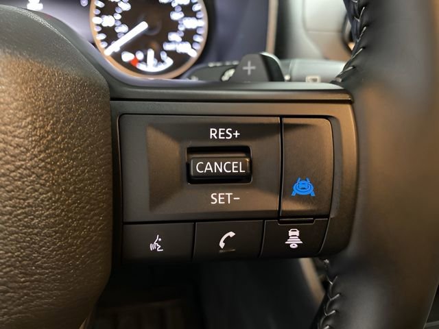 Certified 2026 Nissan Rogue SV AWD/4WD image 9
