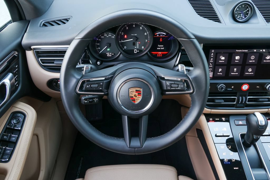 Certified 2026 Porsche Macan AWD/4WD image 41