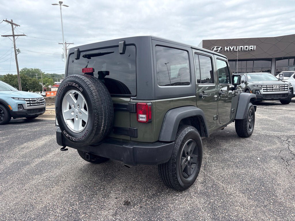 Used 2015 Jeep Wrangler Unlimited Sport w/ Quick Order Package 24S AWD/4WD image 8