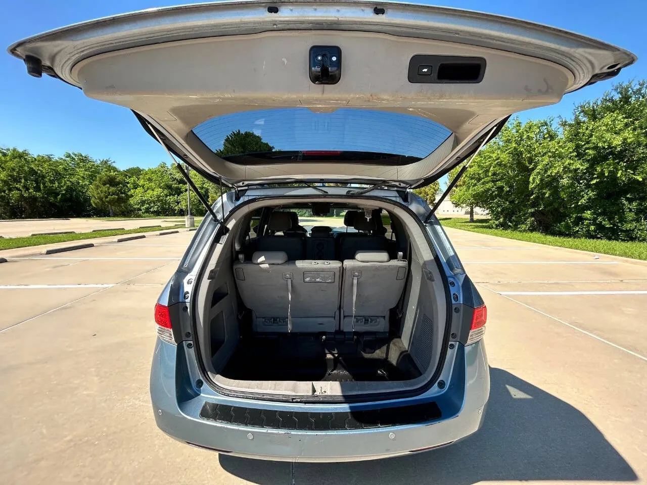 Used 2014 Honda Odyssey Touring image 10
