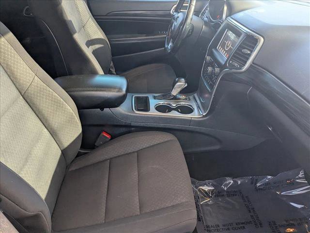 Used 2020 Jeep Grand Cherokee Laredo image 21