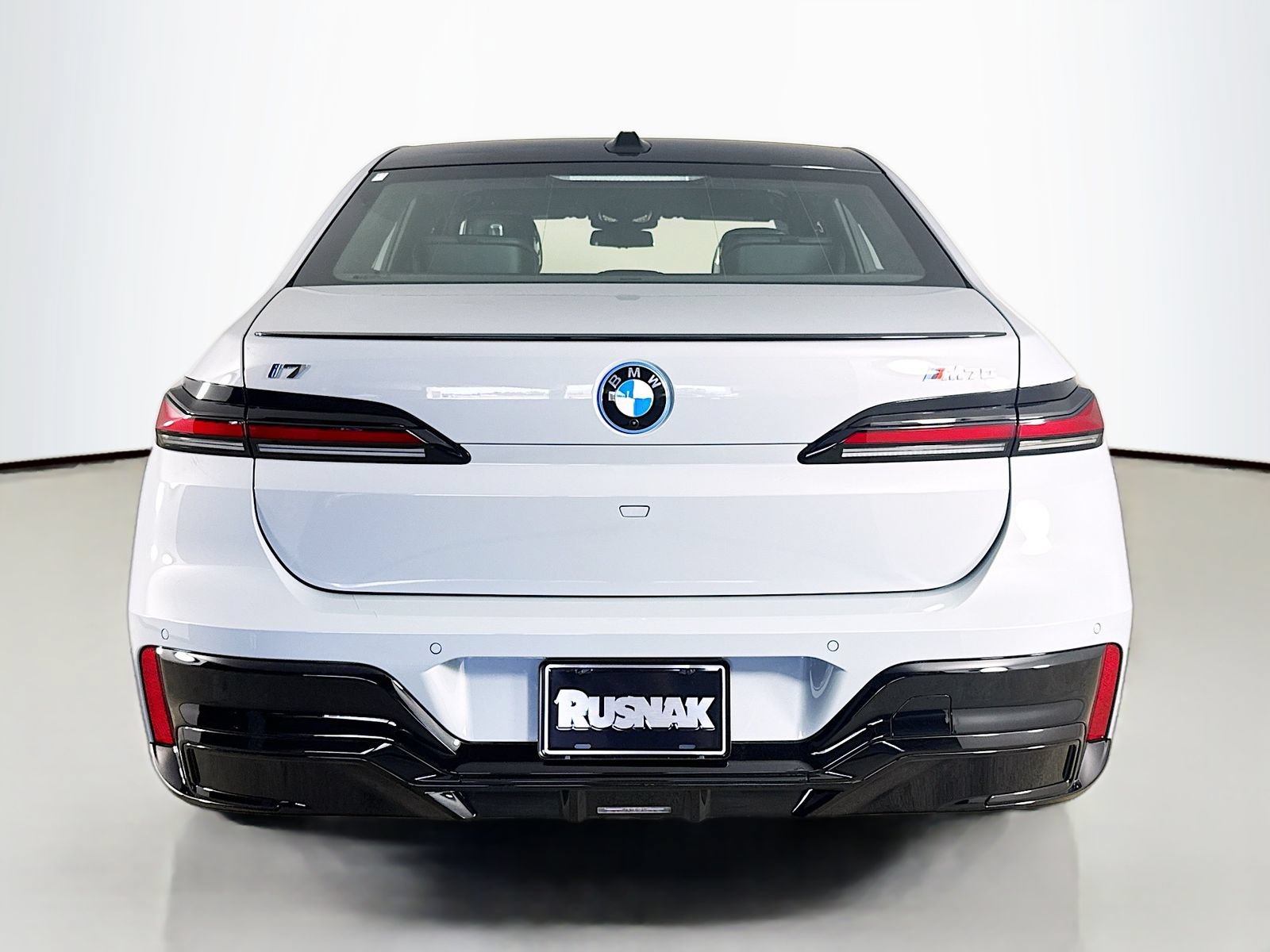 New 2026 BMW i7 xDrive60 w/ Executive Package AWD/4WD image 6