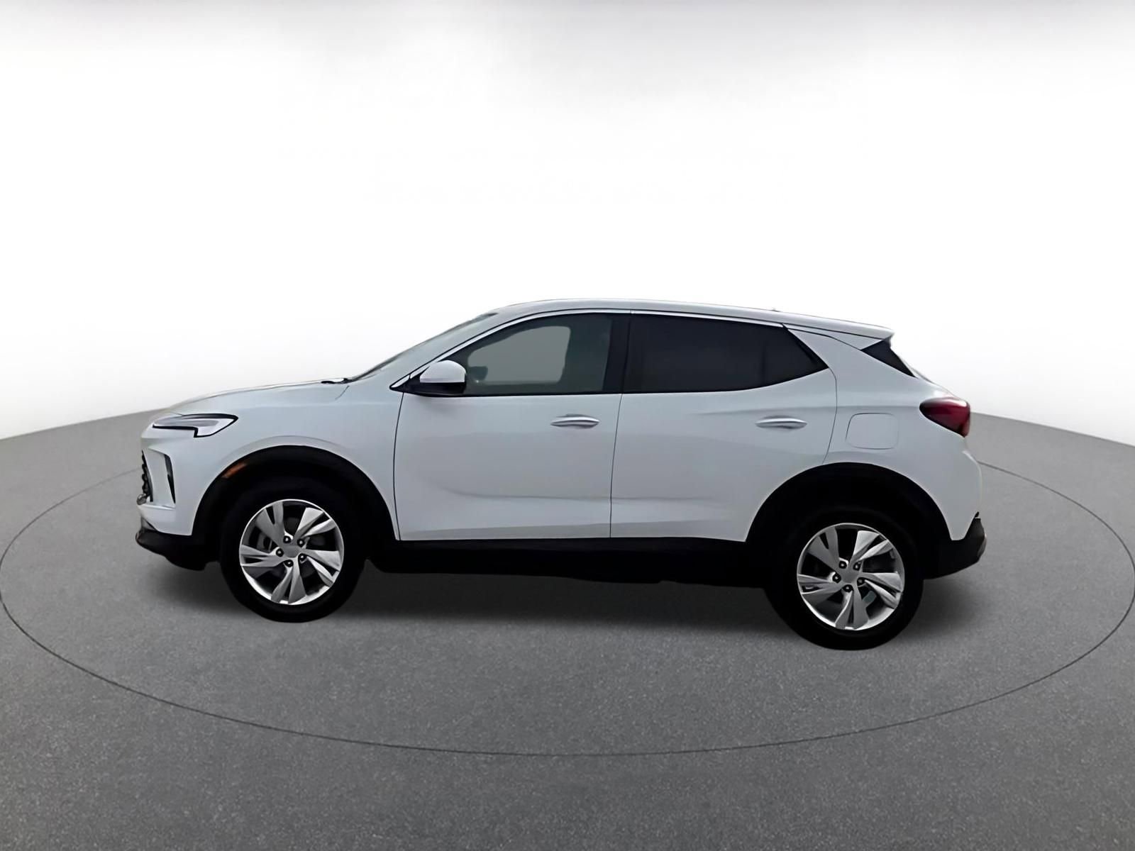 Used 2025 Buick Encore GX Preferred FWD image 9