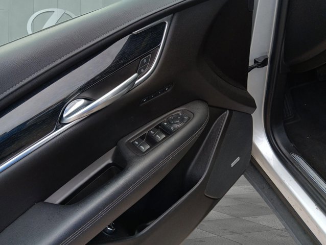 Used 2020 Cadillac XT5 Premium Luxury w/ LPO, Floor Liner Package image 10