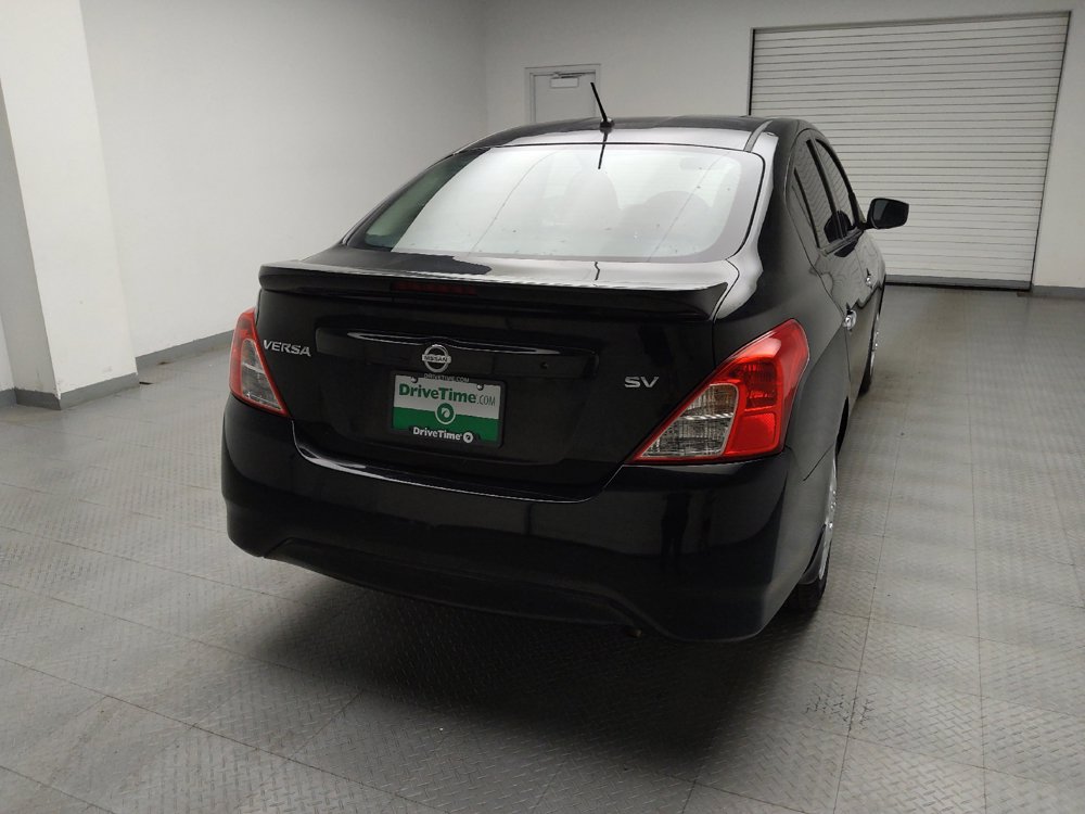 Used 2019 Nissan Versa SV FWD image 7