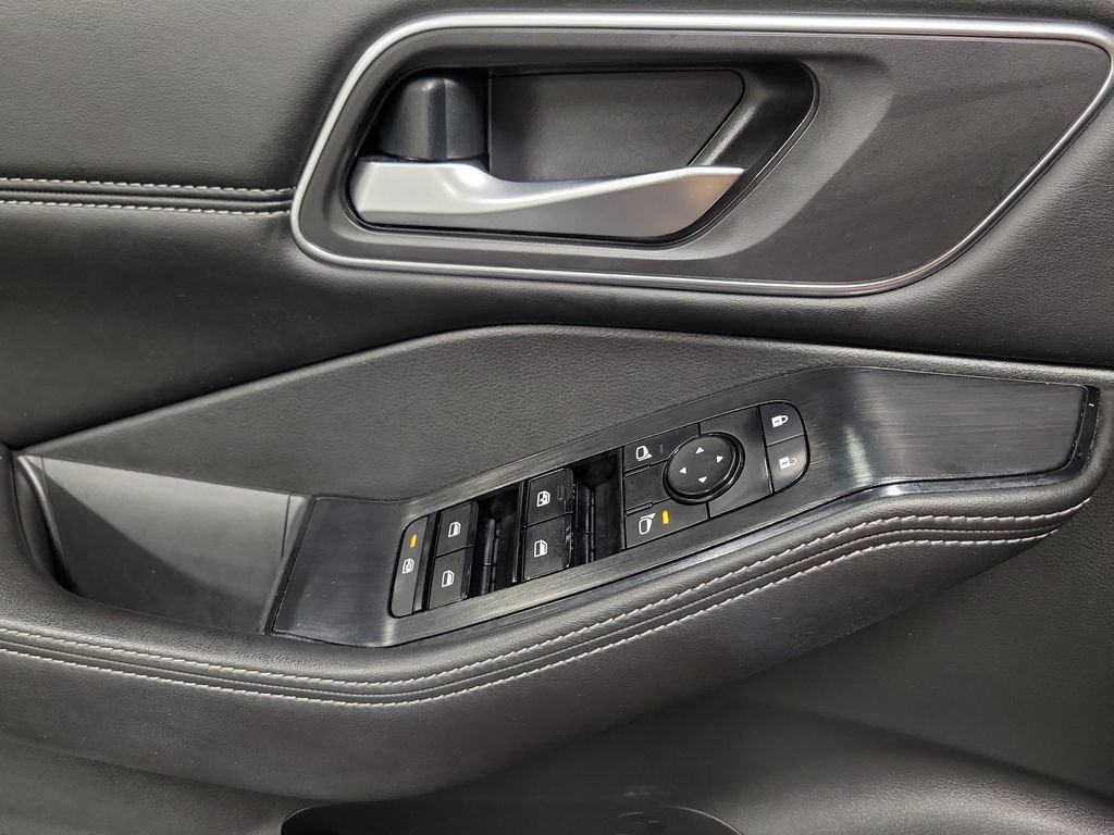 Used 2021 Nissan Rogue SV w/ Premium Package AWD/4WD image 30