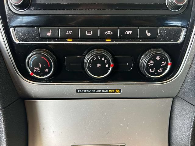 Used 2019 Volkswagen Passat Wolfsburg Edition FWD image 17
