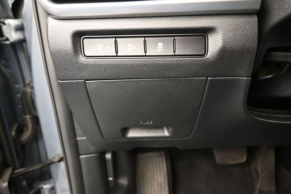 Used 2024 Kia Telluride LX FWD image 33