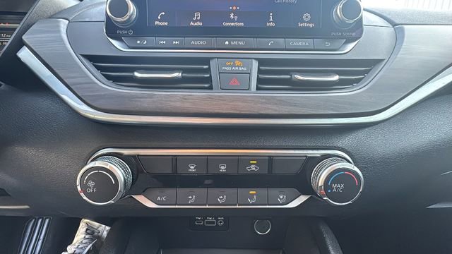 Used 2025 Nissan Altima 2.5 SV FWD image 22