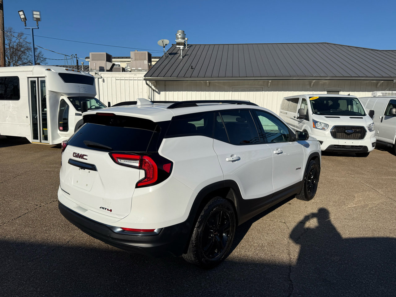 Used 2023 GMC Terrain AT4 image 5