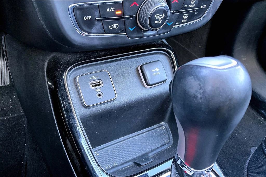 Used 2019 Jeep Compass Limited FWD image 12