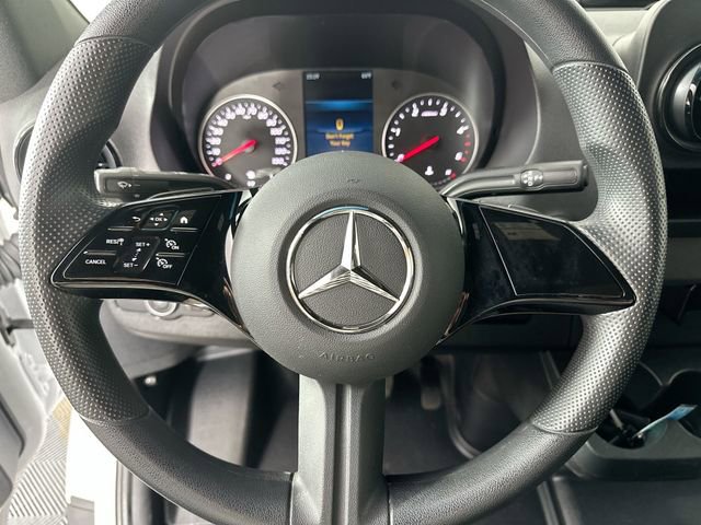 Used 2025 Mercedes-Benz Sprinter 2500 image 17