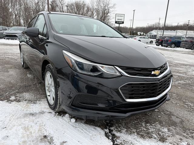 Used 2017 Chevrolet Cruze LT w/ Convenience Package image 9