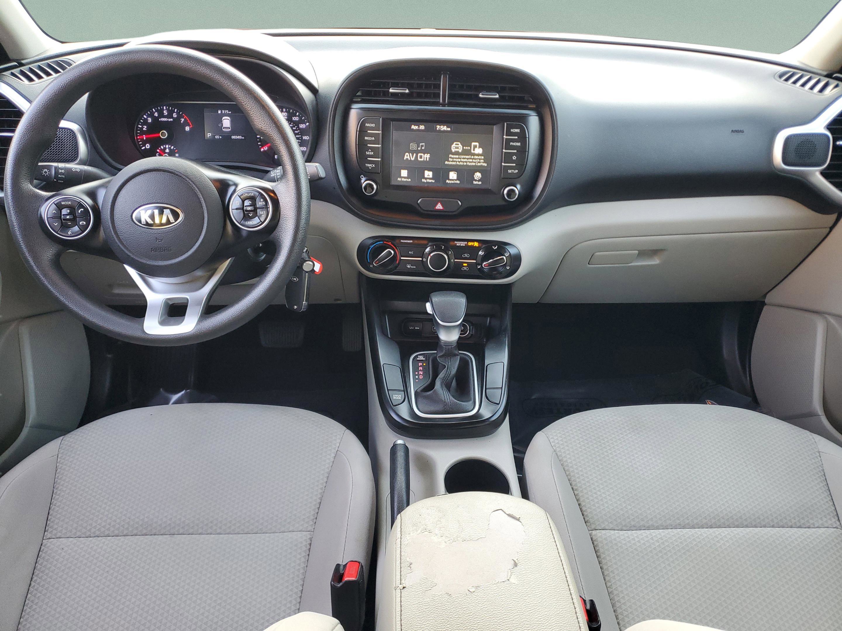 Certified 2020 Kia Soul LX image 11