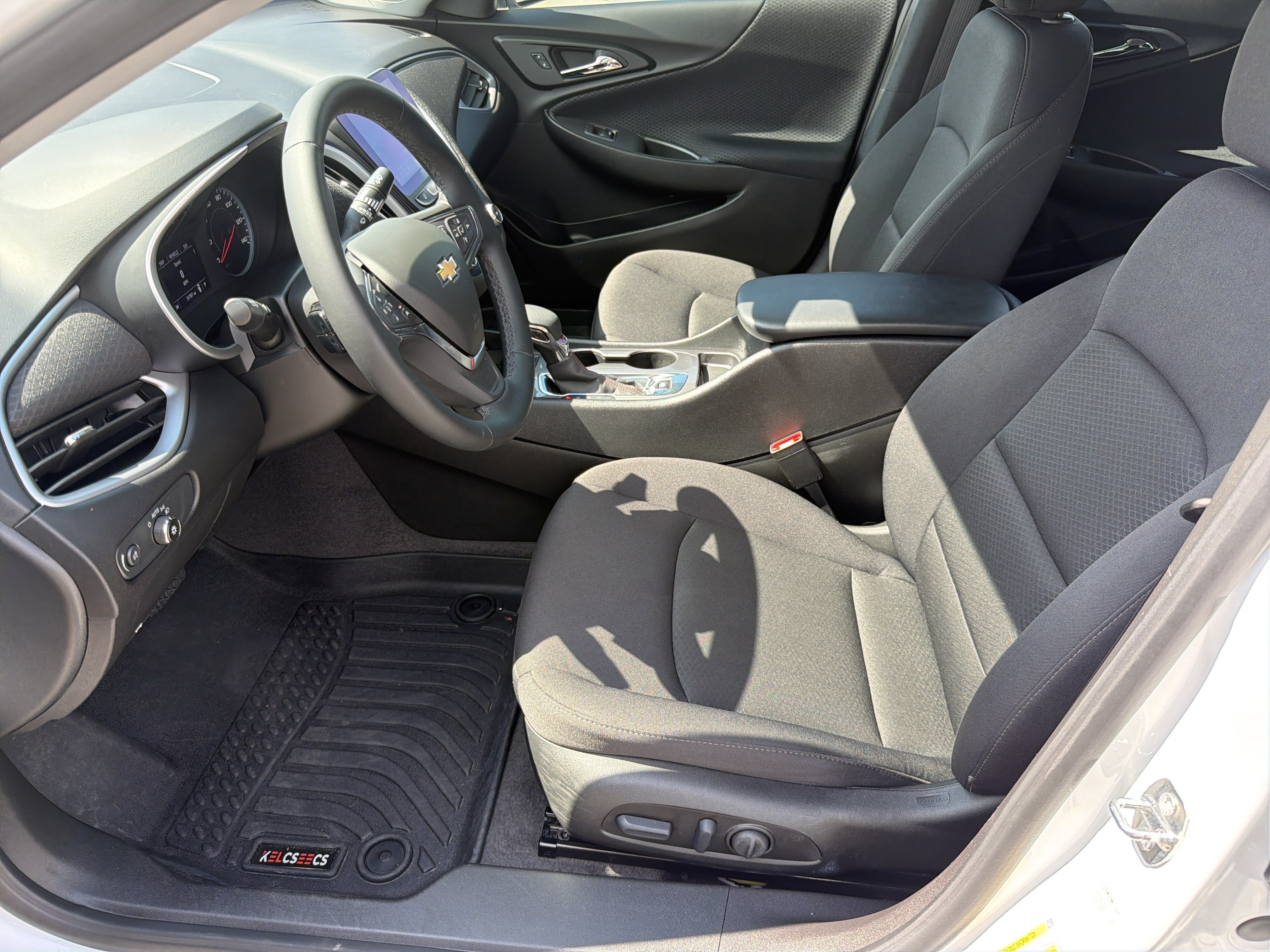 Used 2024 Chevrolet Malibu RS FWD image 19