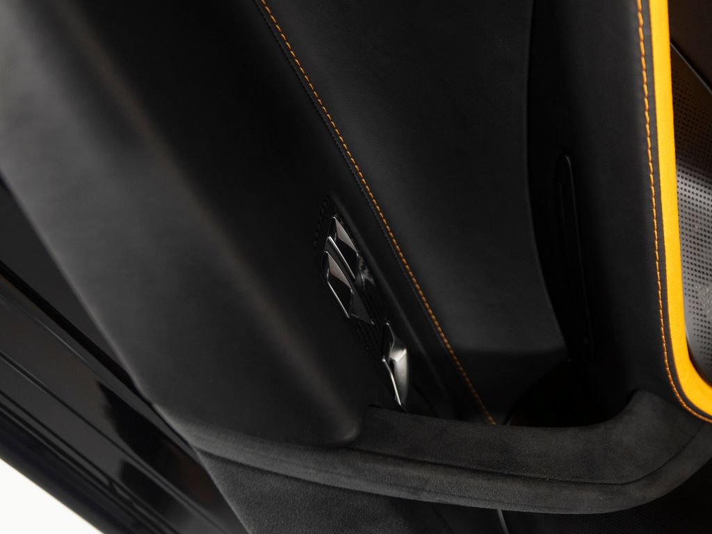 Used 2024 McLaren 750S Spider RWD image 14
