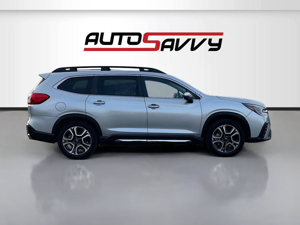 Used 2023 Subaru Ascent Limited w/ Technology Package image 8