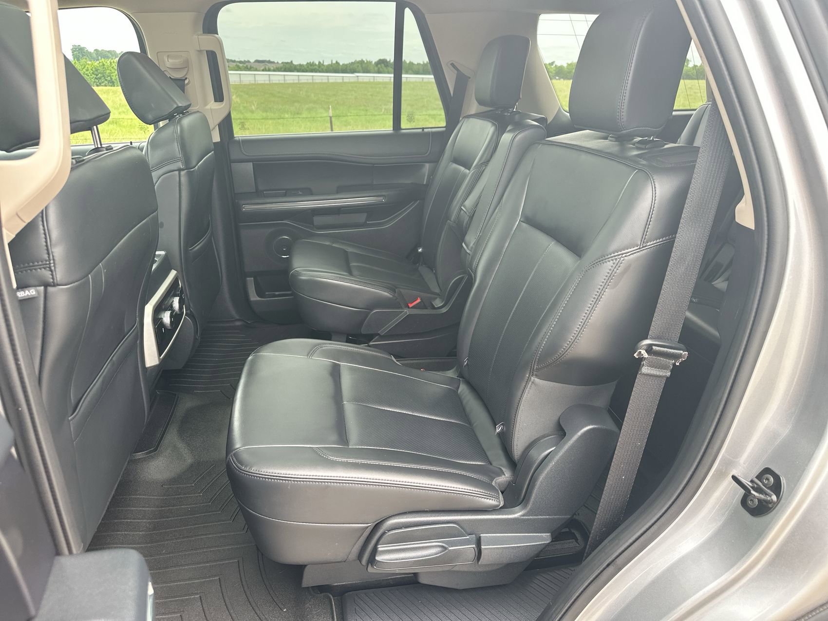 Used 2023 Ford Expedition XLT RWD image 23