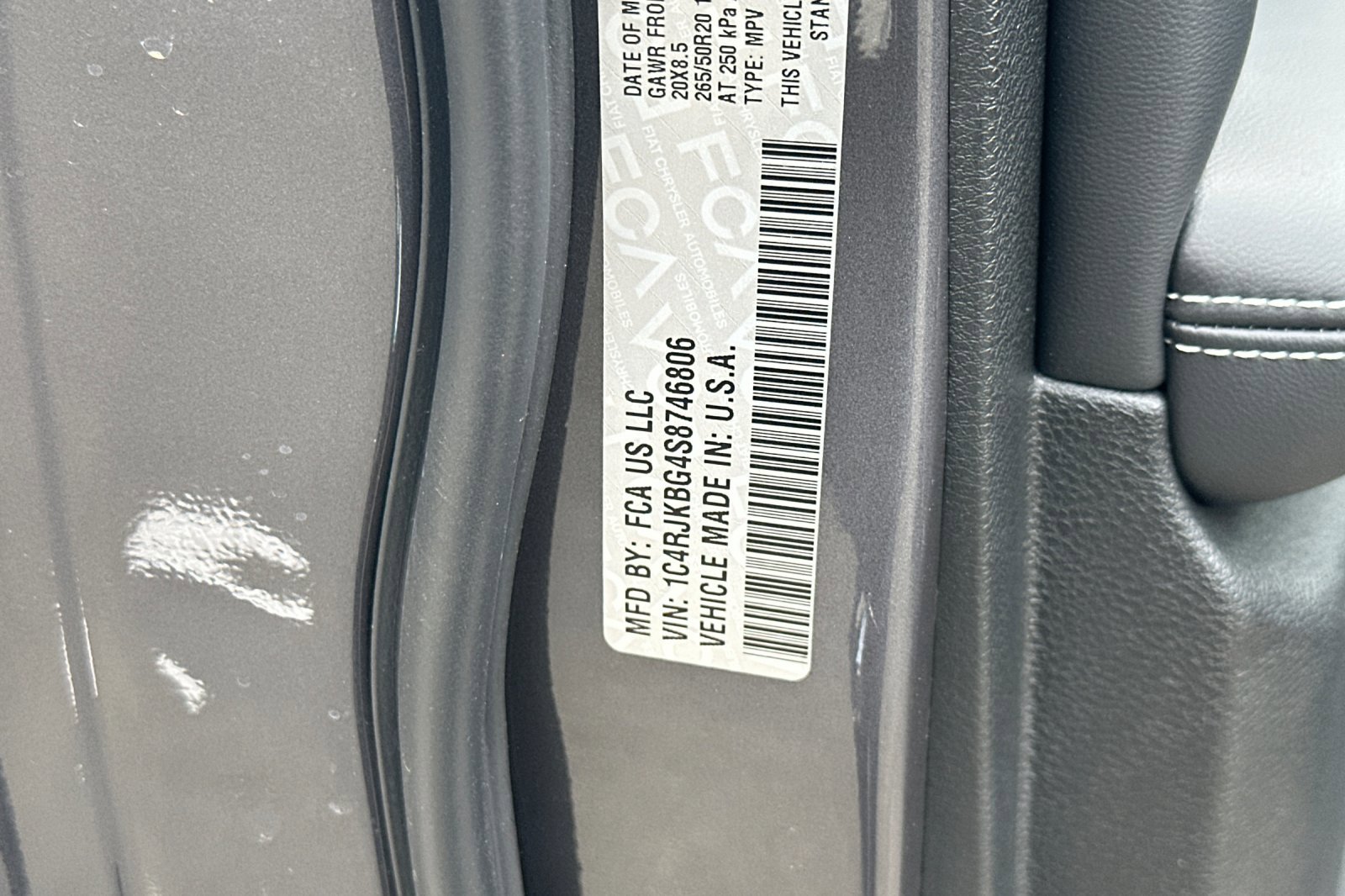 New 2025 Jeep Grand Cherokee L Limited w/ Black Appearance Package image 28