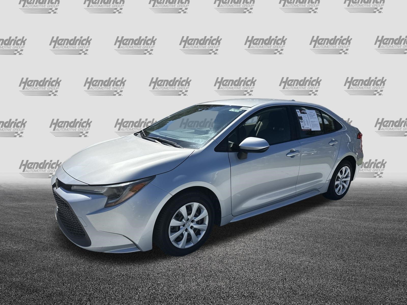 Used 2020 Toyota Corolla LE FWD image 5