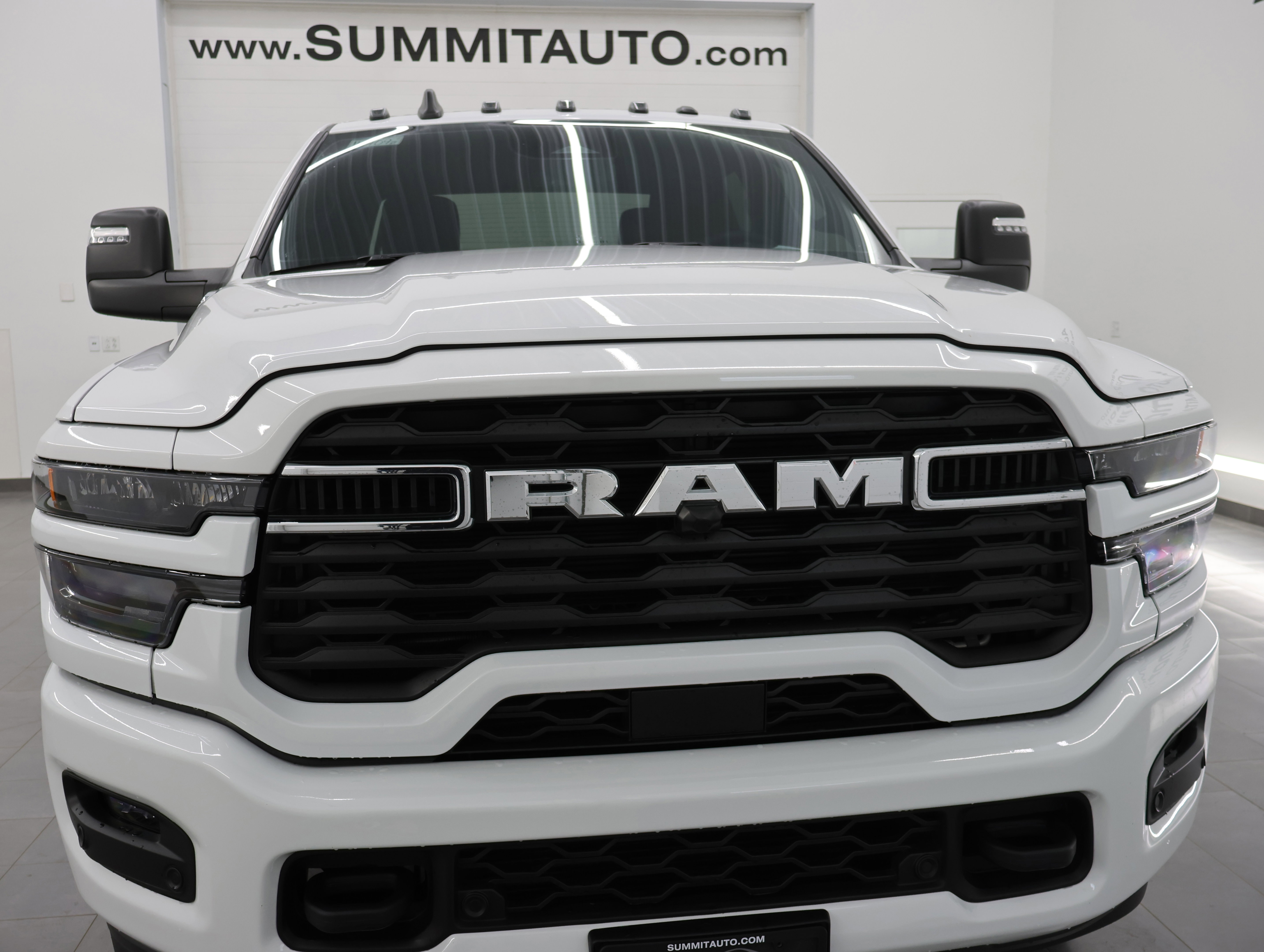 Used 2025 RAM 2500 Big Horn AWD/4WD image 23