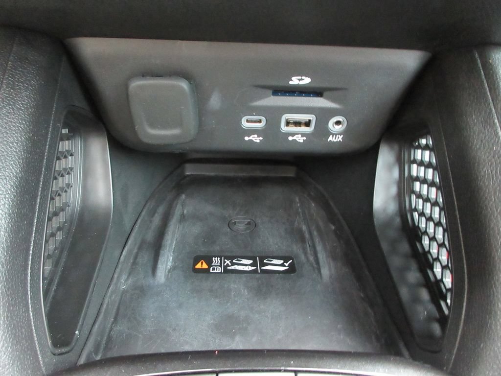 Certified 2022 Chevrolet TrailBlazer RS w/ Sun and Liftgate Package AWD/4WD image 31