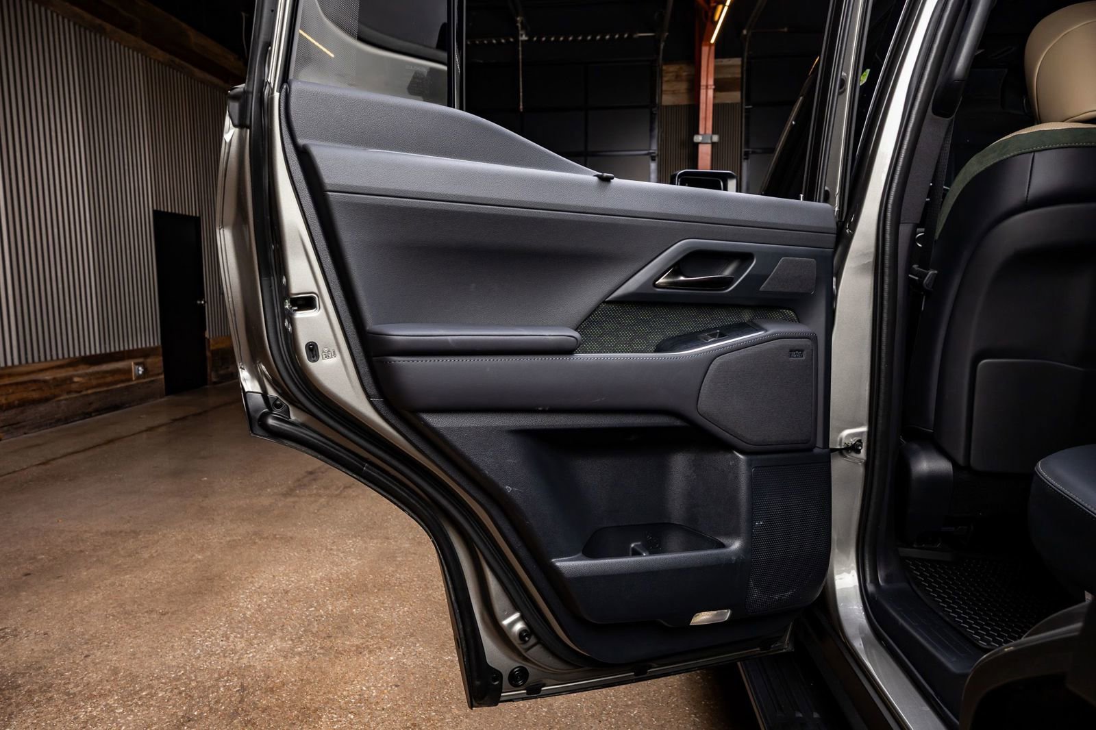 Used 2025 Lexus GX 550 image 38