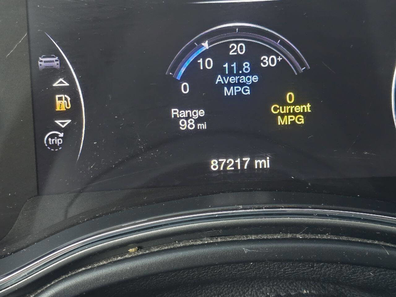 Used 2018 Jeep Grand Cherokee Laredo image 32