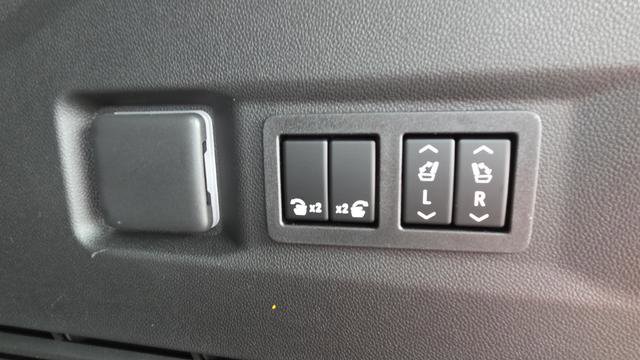 New 2026 GMC Yukon Denali w/ Denali Reserve Package image 22