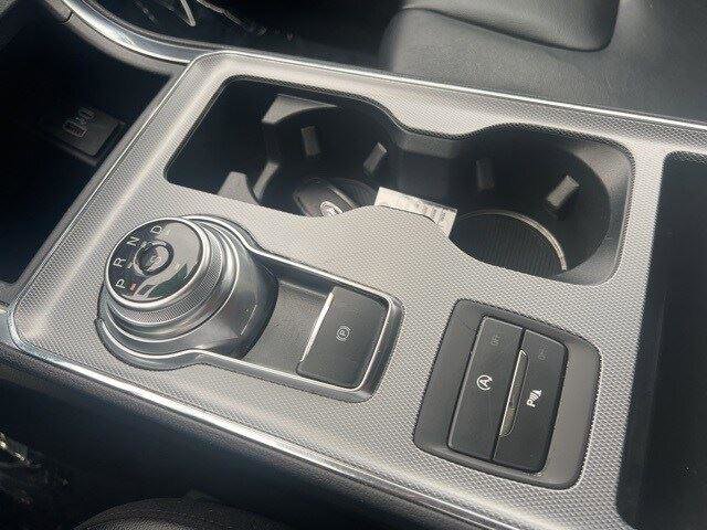 Used 2022 Ford Edge Titanium image 10