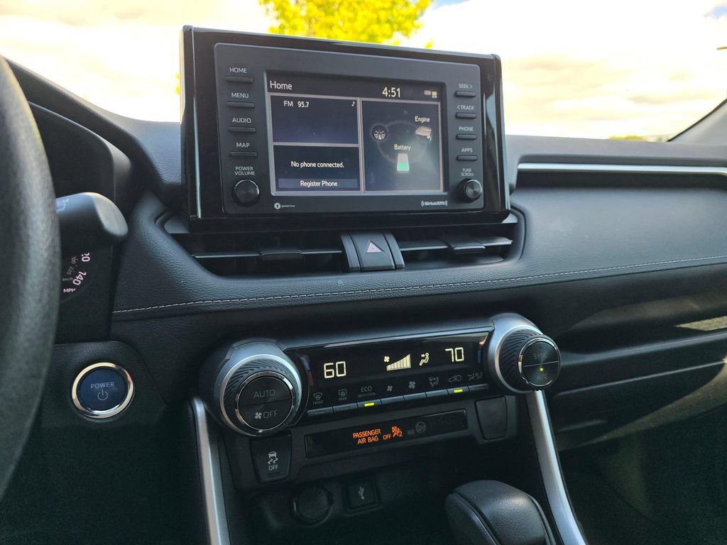 Used 2021 Toyota RAV4 XLE AWD/4WD image 18