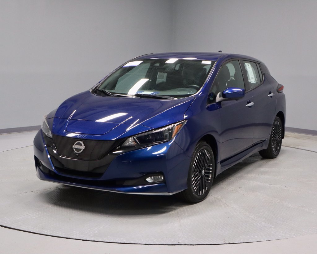 Certified 2025 Nissan Leaf SV Plus FWD image 6