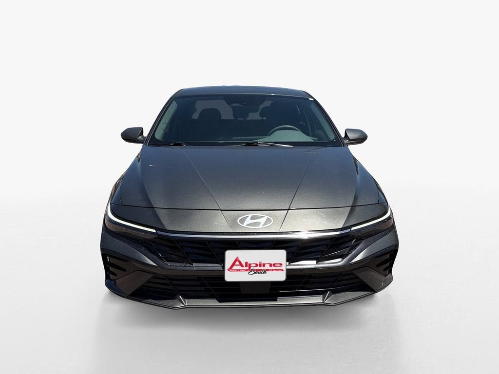 Used 2024 Hyundai Elantra SEL w/ Convenience Package FWD image 8
