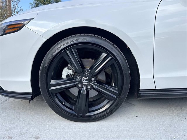 Used 2024 Honda Accord Sport image 4