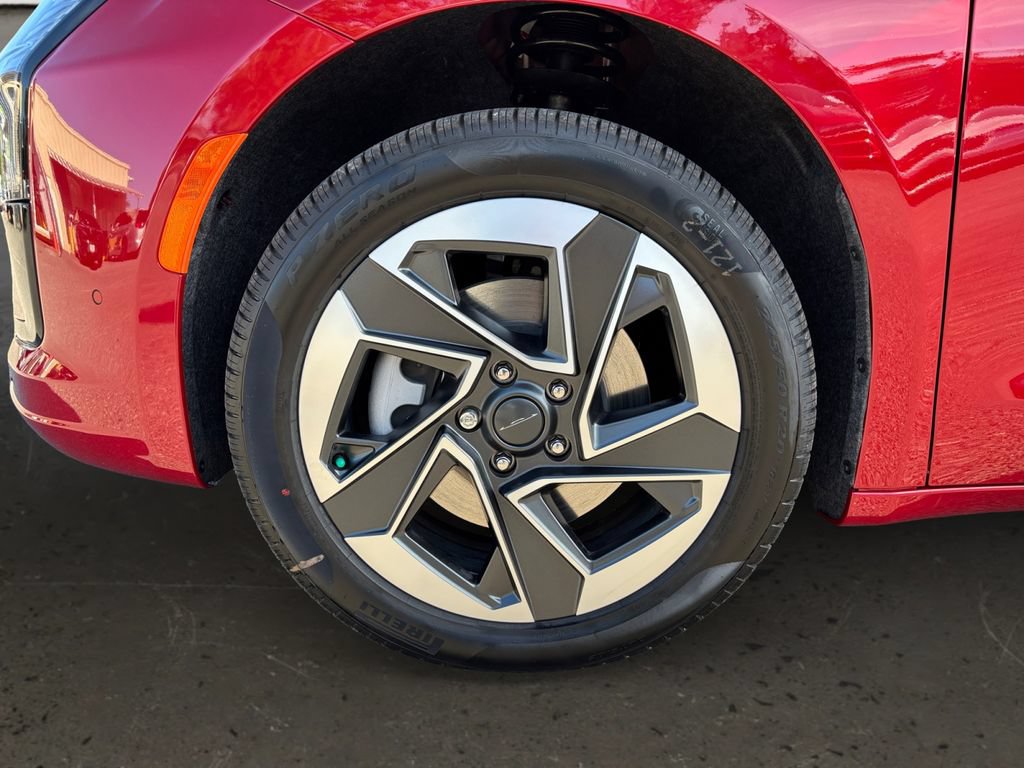 New 2027 Chrysler Pacifica Limited AWD/4WD image 10