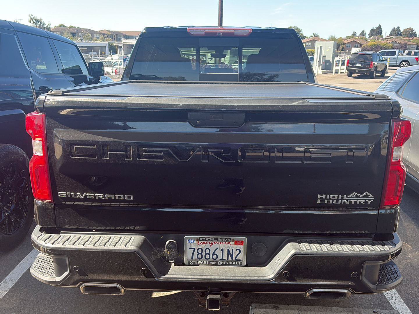 Used 2019 Chevrolet Silverado 1500 High Country w/ Technology Package AWD/4WD image 3