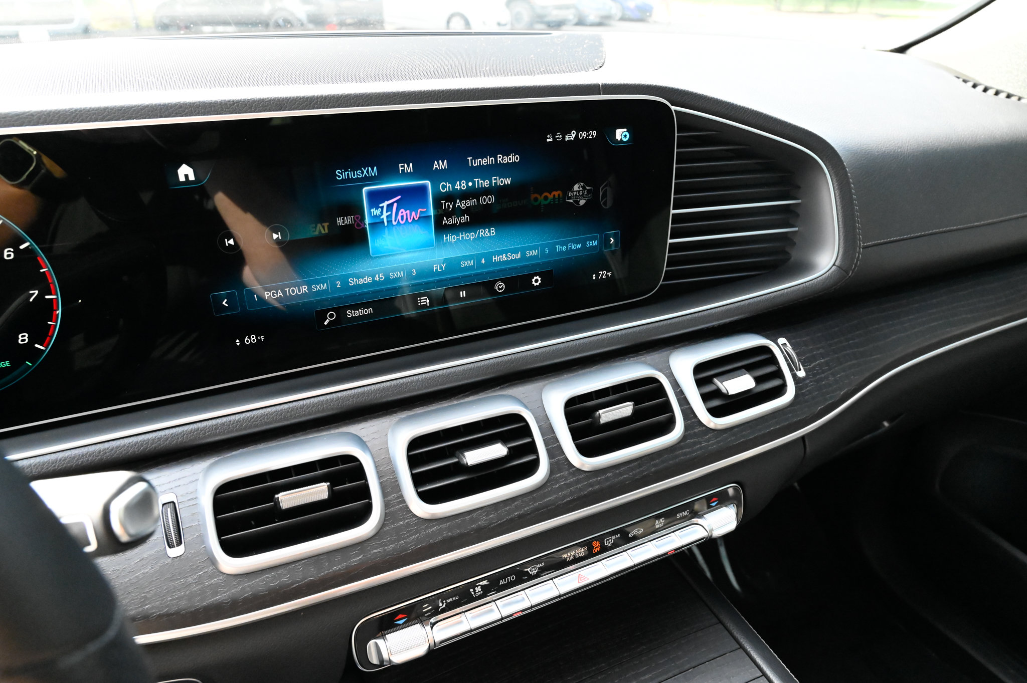 Used 2021 Mercedes-Benz GLS 580 4MATIC image 28