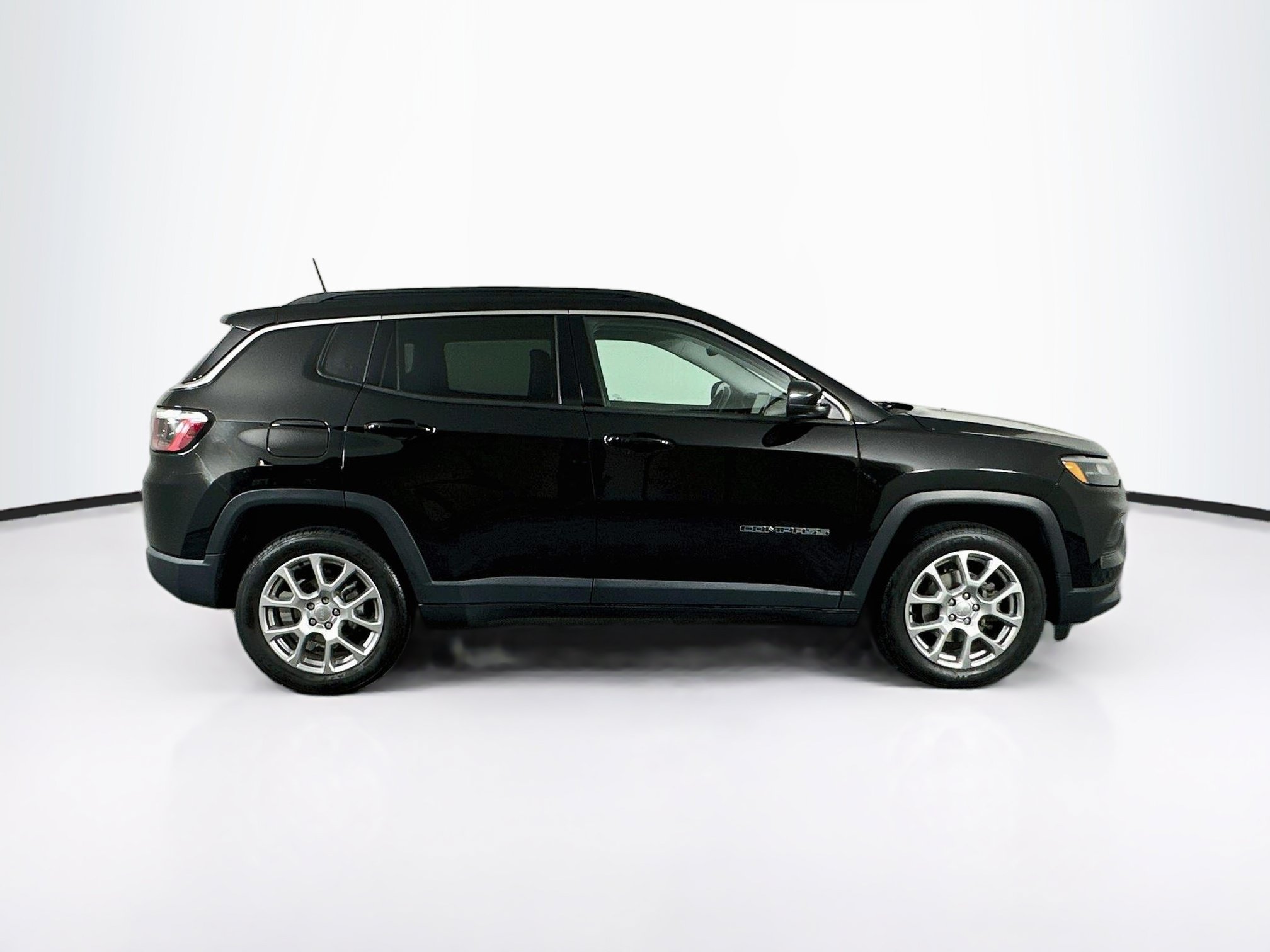 Used 2022 Jeep Compass Latitude AWD/4WD image 10