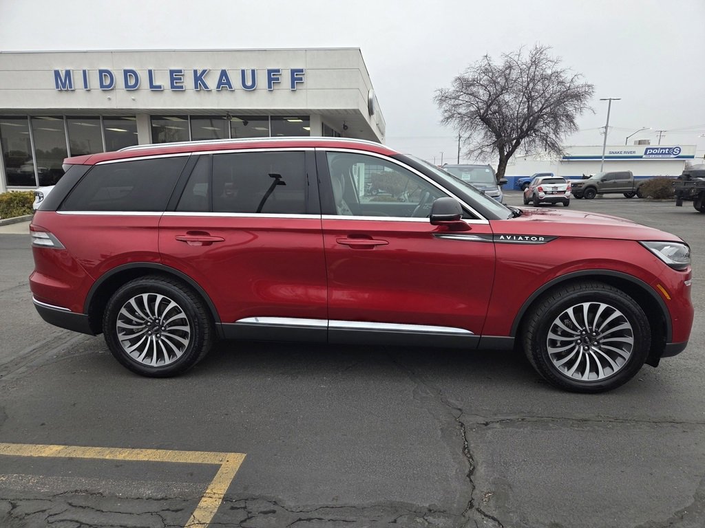 Used 2020 Lincoln Aviator Reserve w/ Equipment Group 201A image 2