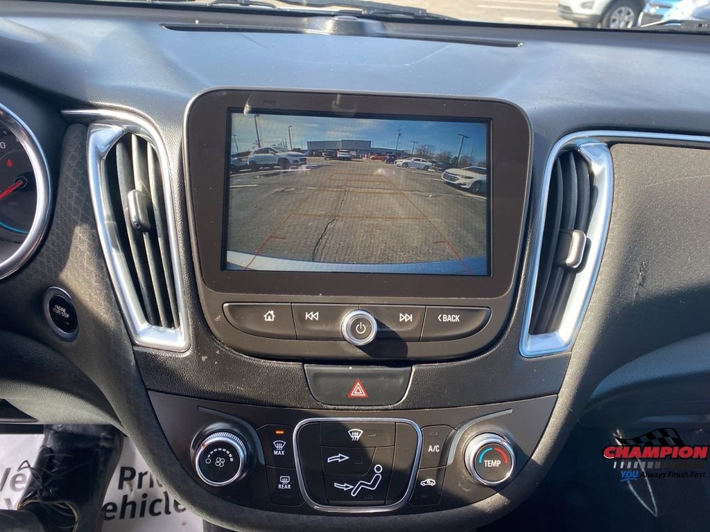 Used 2018 Chevrolet Malibu LT FWD image 24