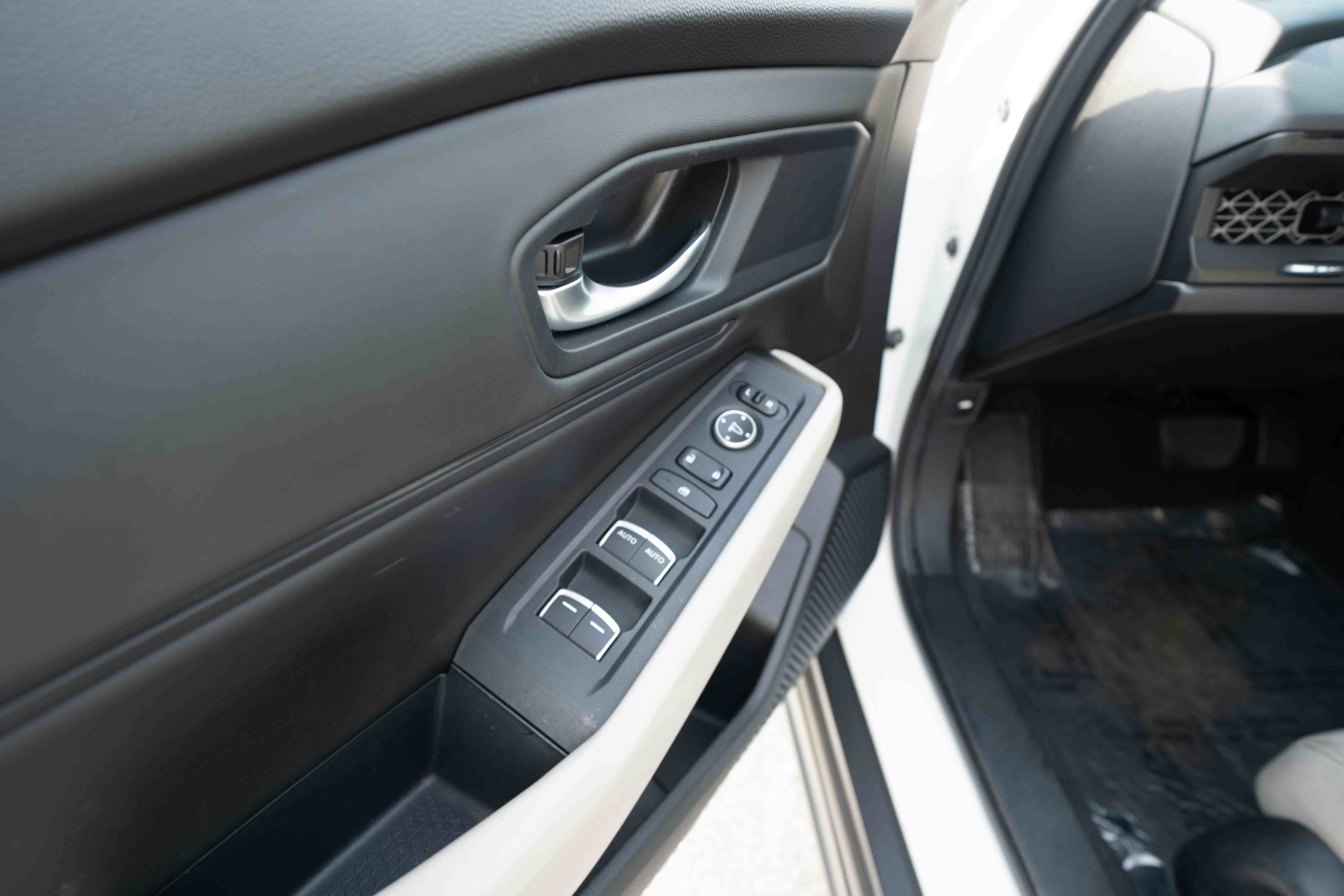 Used 2025 Honda Accord SE image 7