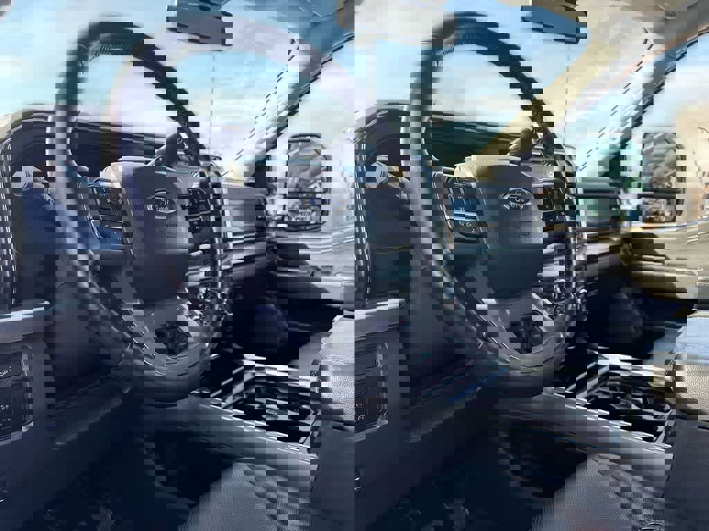 Used 2024 Ford F250 Lariat image 2