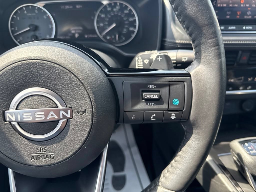 Used 2022 Nissan Rogue SV AWD/4WD image 18