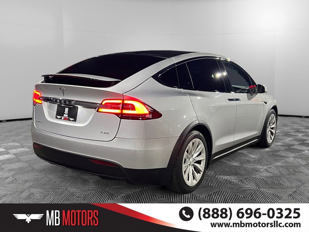 Used 2018 Tesla Model X 75D AWD/4WD image 3